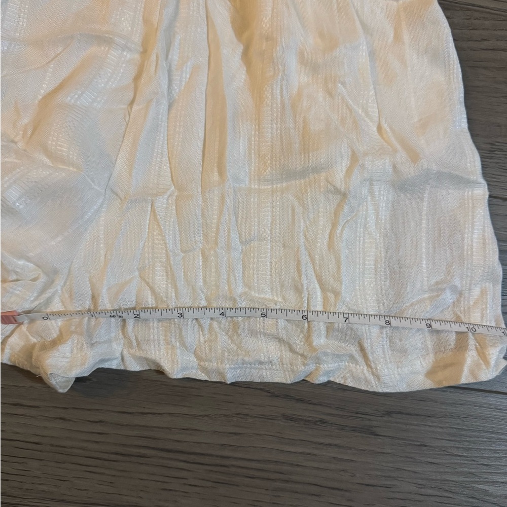 White Front Bow Patterned Romper (XS) - Picture 5 of 10